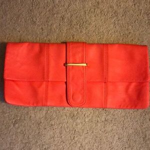 Coral clutch great condition!